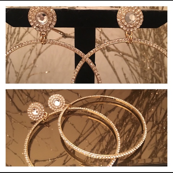 Jewelry - Sparkling Hoop Earrings✨✨